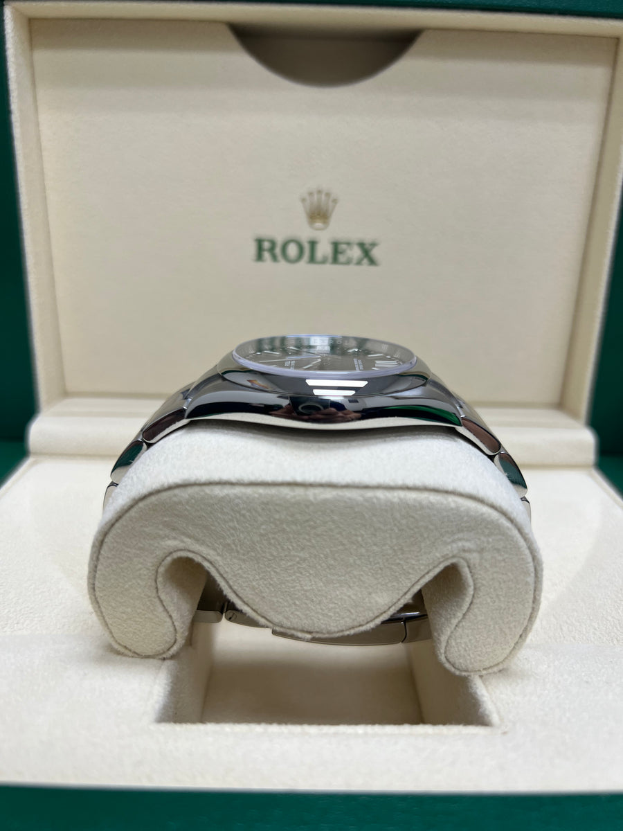 Rolex Oyster Perpetual 124300 Complete Set