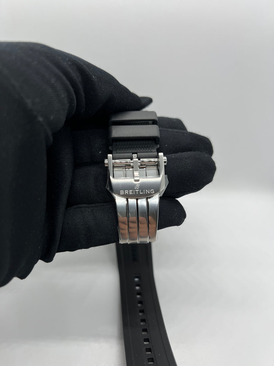 New/Unworn Breitling Super Chronomat B01 44 ref#AB0136251B2S1